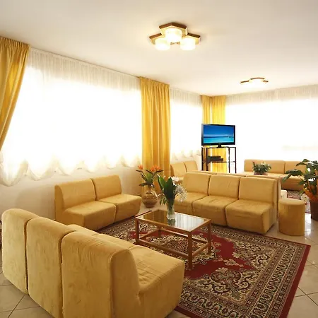 酒店 Devon & Breakfast