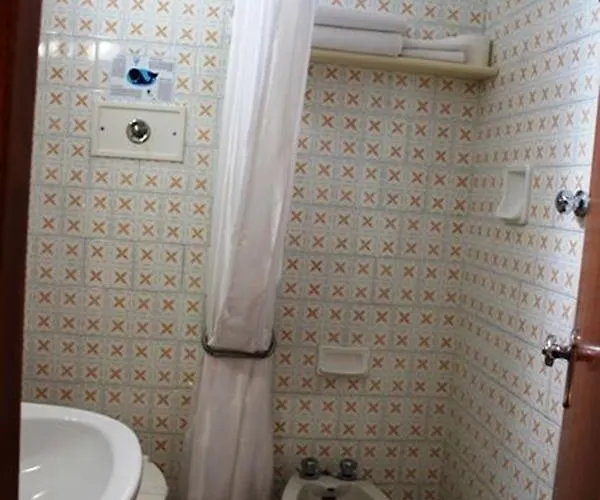 Devon Rooms&breakfast Cesenatico