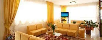 Devon & Breakfast Hotel 3*