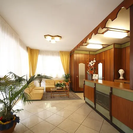 מלון Devon & Breakfast