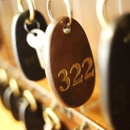 מלון Devon & Breakfast צ'סנטיקו