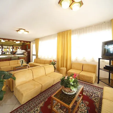 Hotel Devon & Breakfast Cesenatico