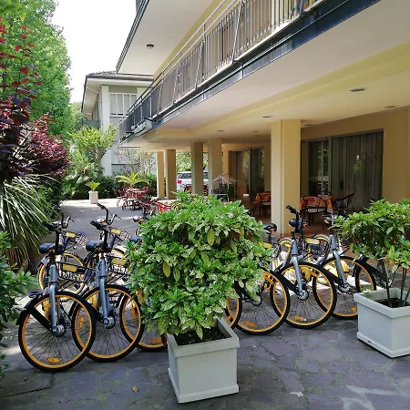 Hotel Devon & Breakfast Cesenatico
